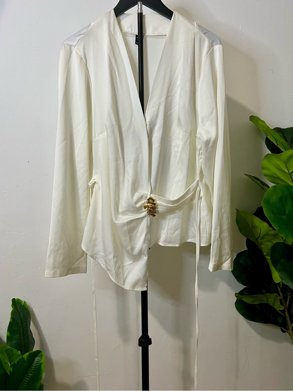 SHEIN Curve 1XL Ivory Satin Wrap Blouse Gold Buckle Quiet Luxury Plus Size
